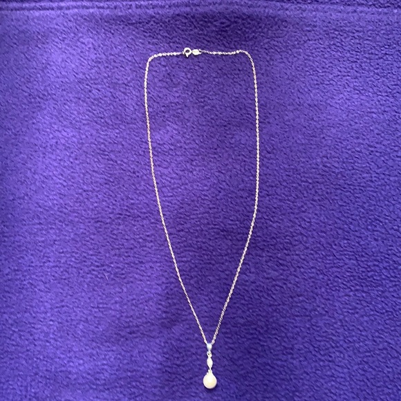 Silver Faux Pearl & Rhinestone Necklace & Earrings - Picture 7 of 14